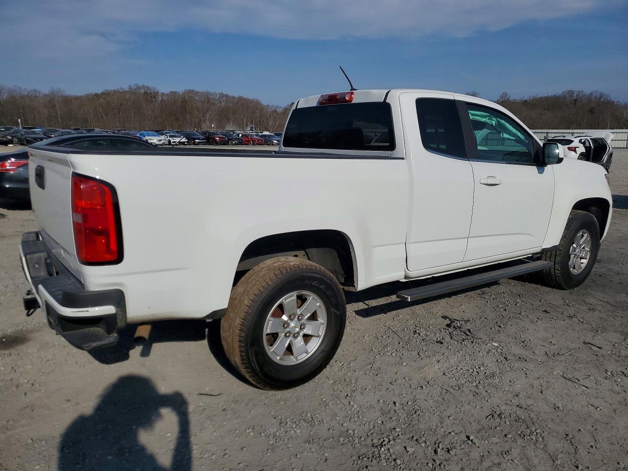 2017 Chevrolet Colorado - Image 3