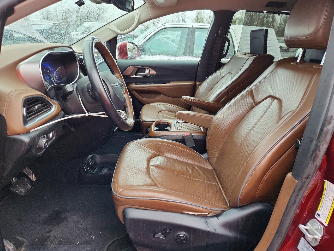 2017 Chrysler Pacifica Limited - Image 7