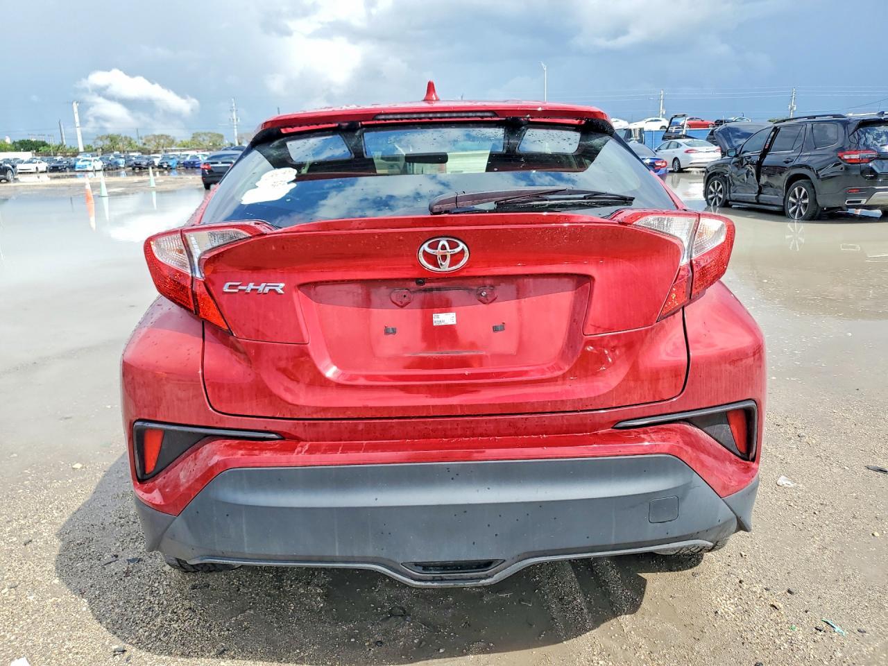 2020 Toyota C-Hr Xle - Image 6