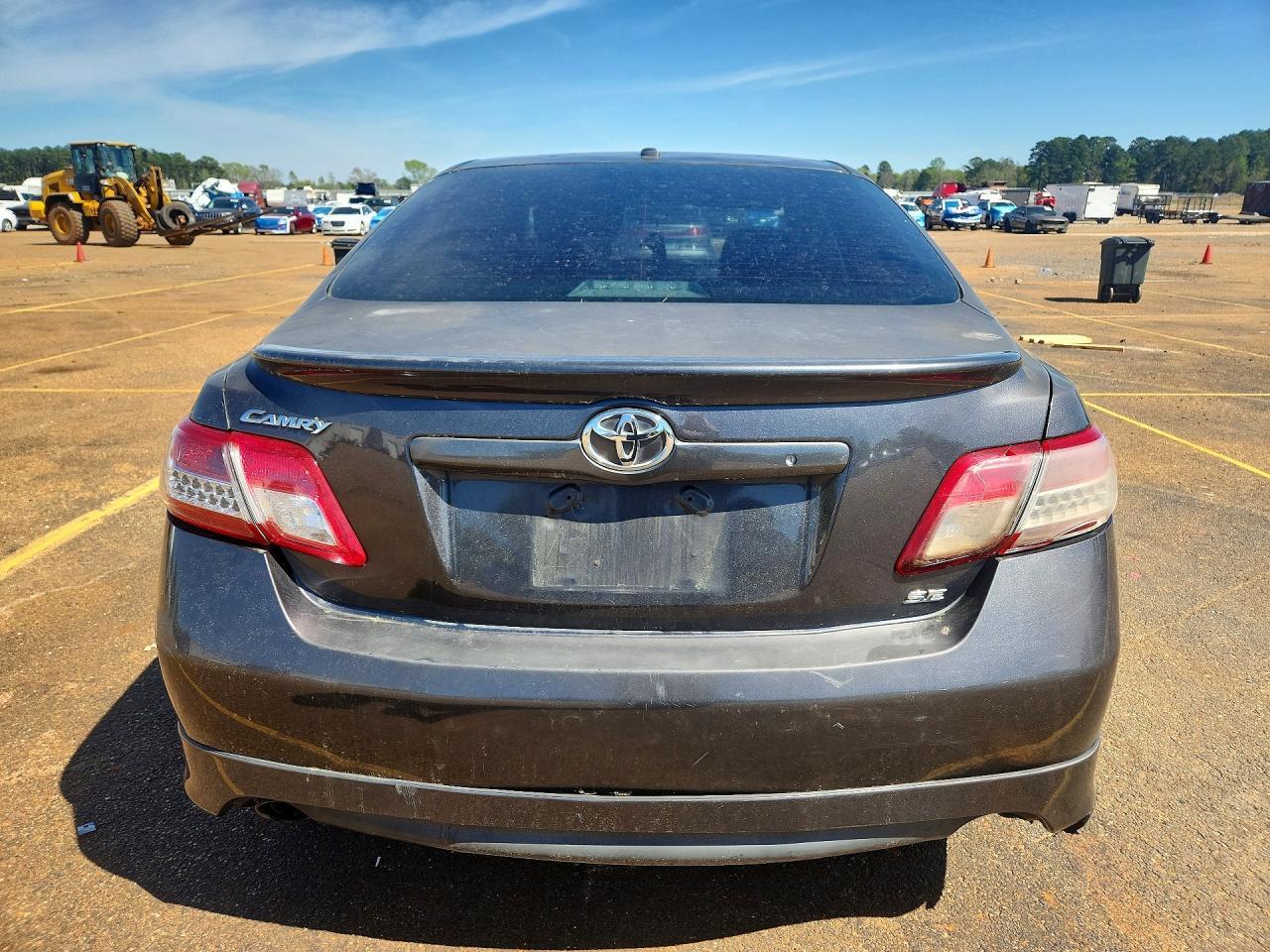 2011 Toyota Camry Se - Image 6