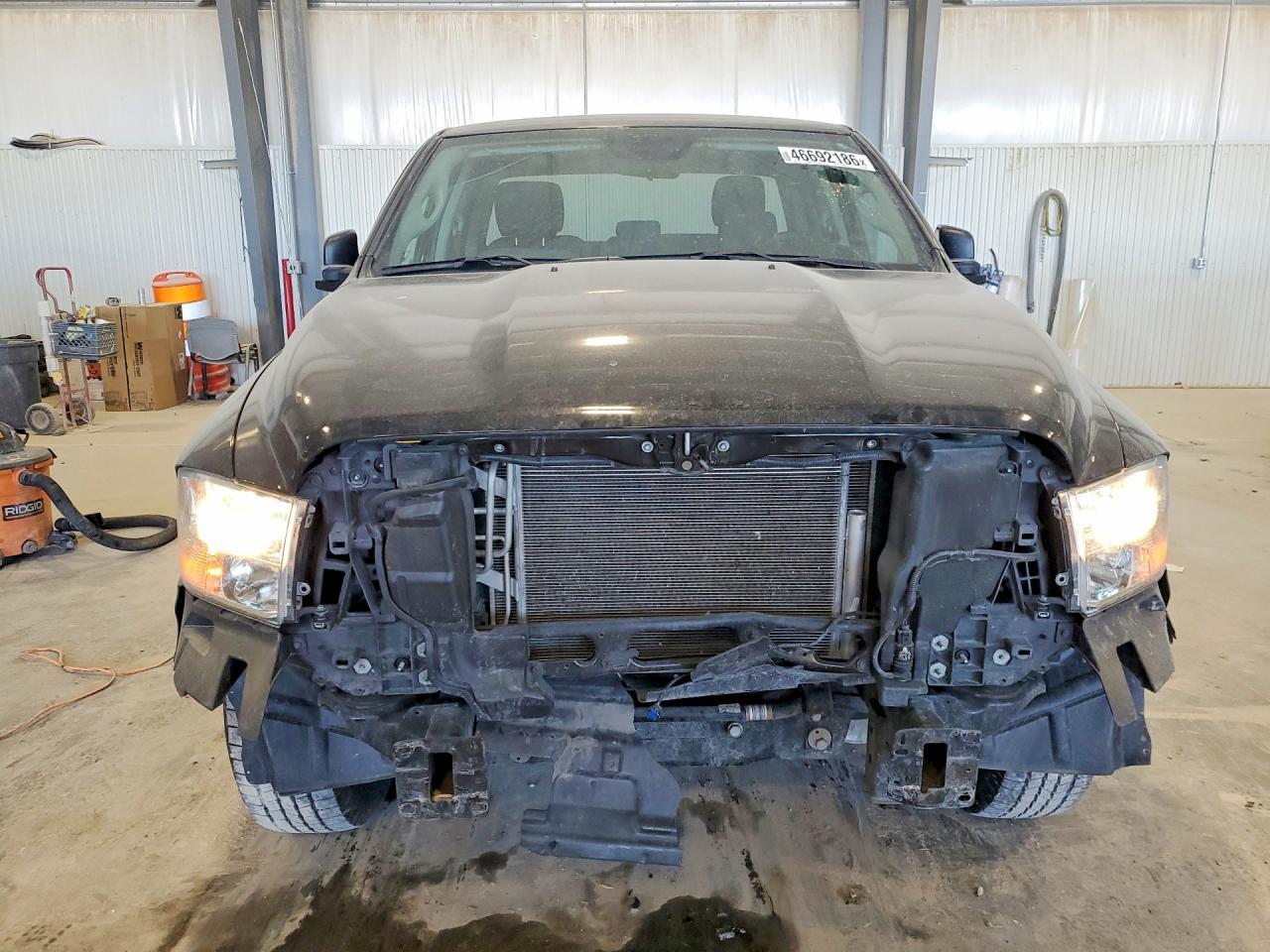 2024 Ram 1500 Classic Slt - Image 5