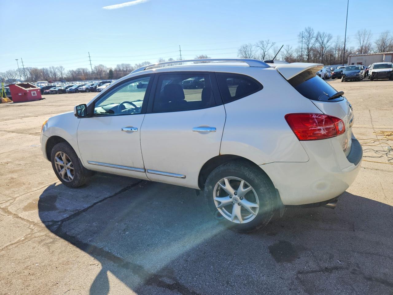 2011 Nissan Rogue S - Image 2