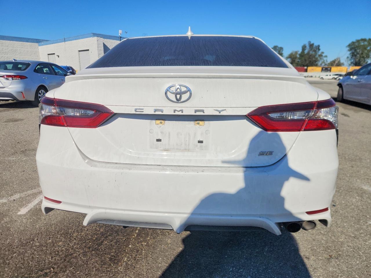 2022 Toyota Camry Se - Фото 6