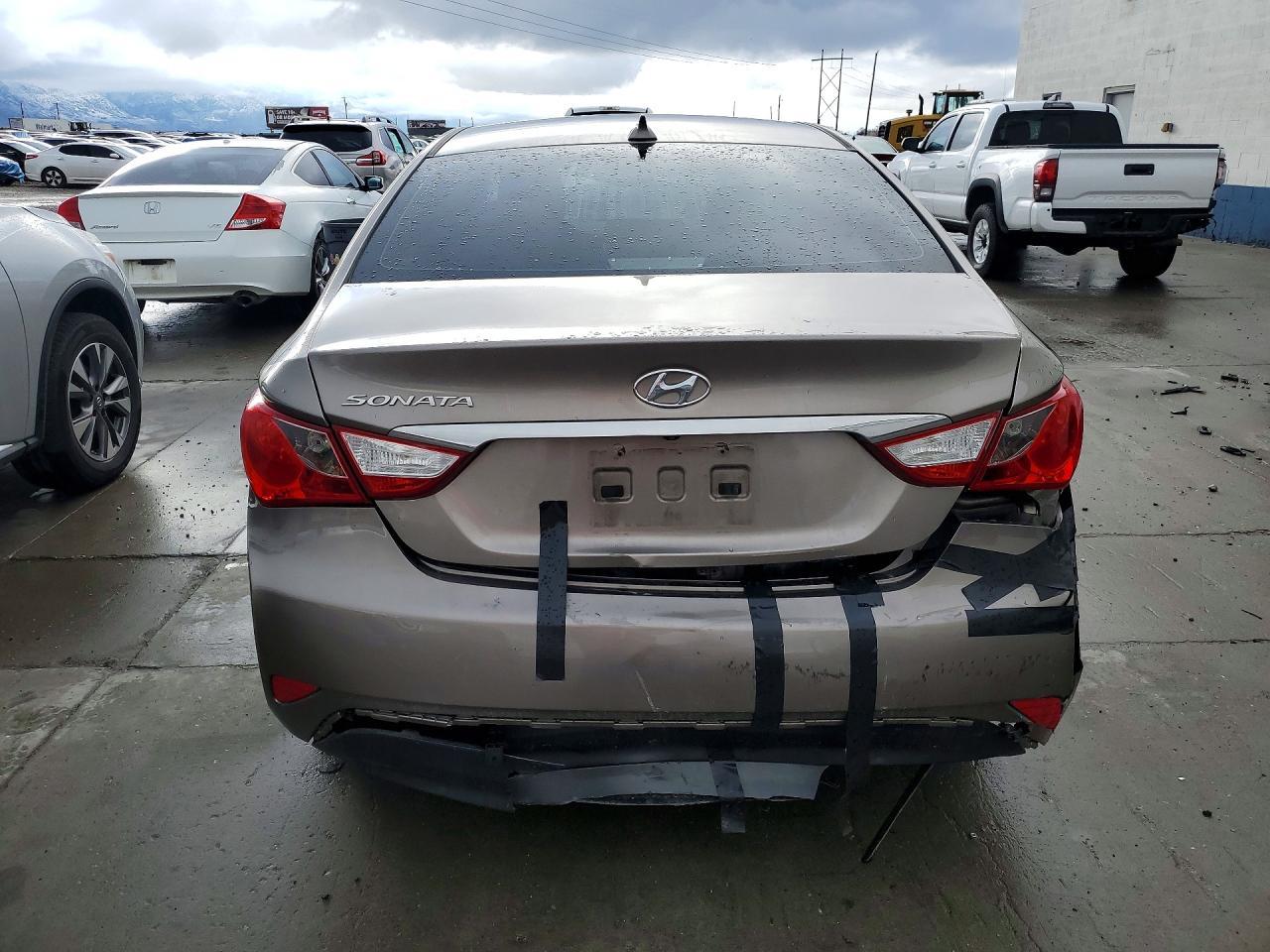 2014 Hyundai Sonata Gls - Image 6