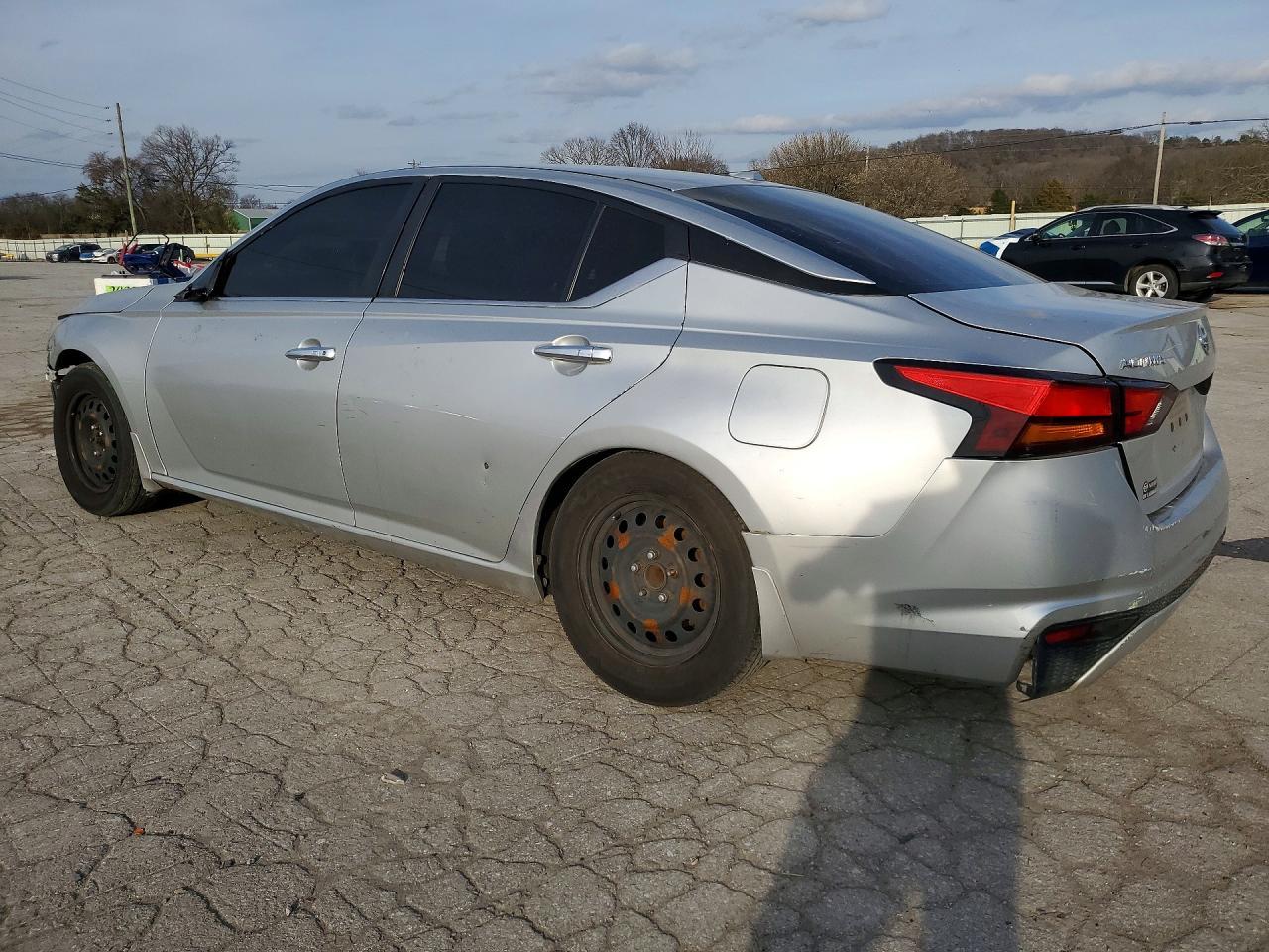 2019 Nissan Altima 2.5 S - Фото 2