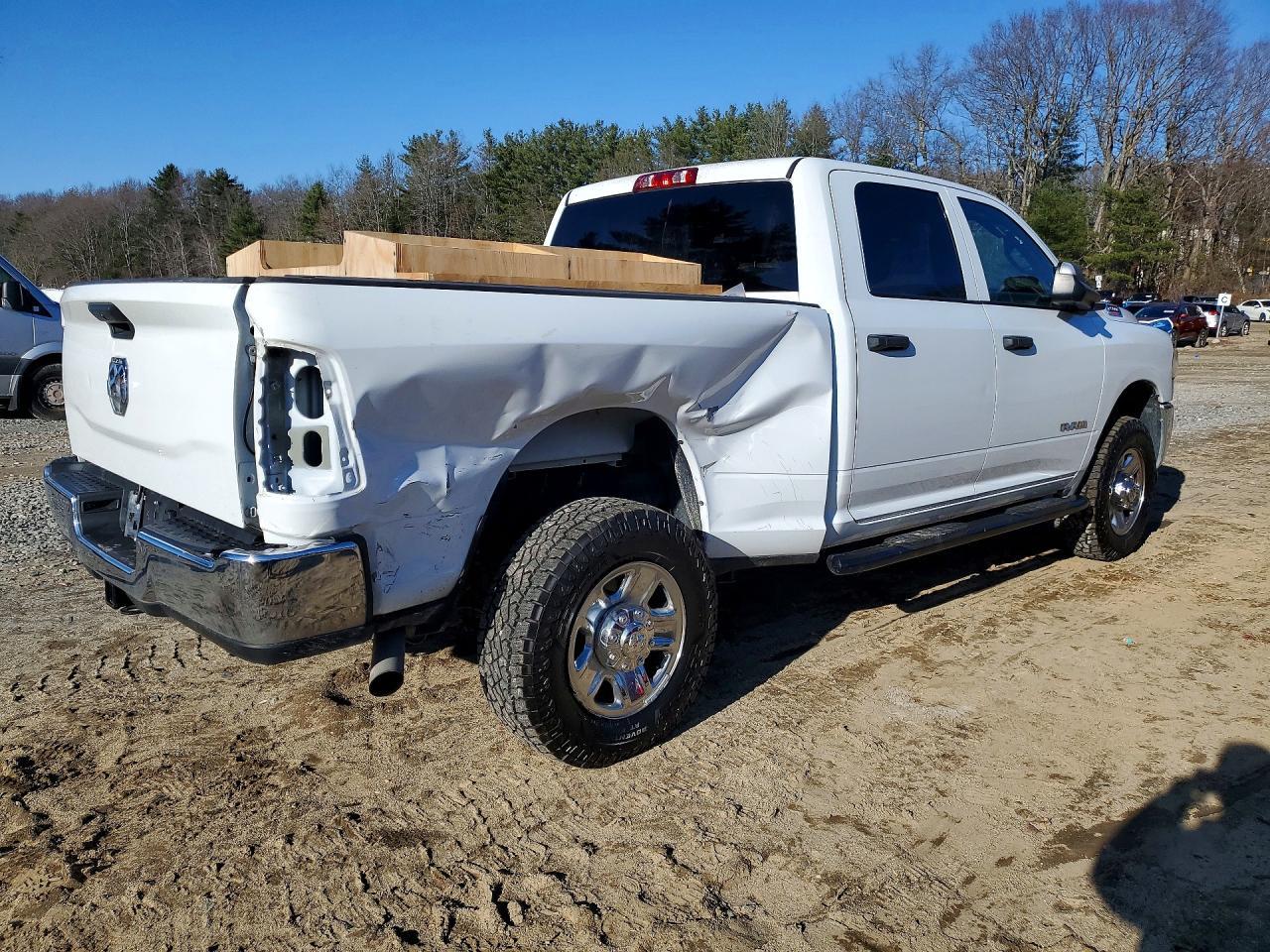 2022 Ram 2500 Tradesman - Фото 3