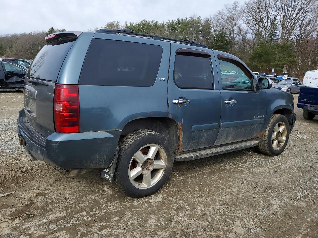 2009 Chevrolet Suburban K1500 Ltz - Фото 3