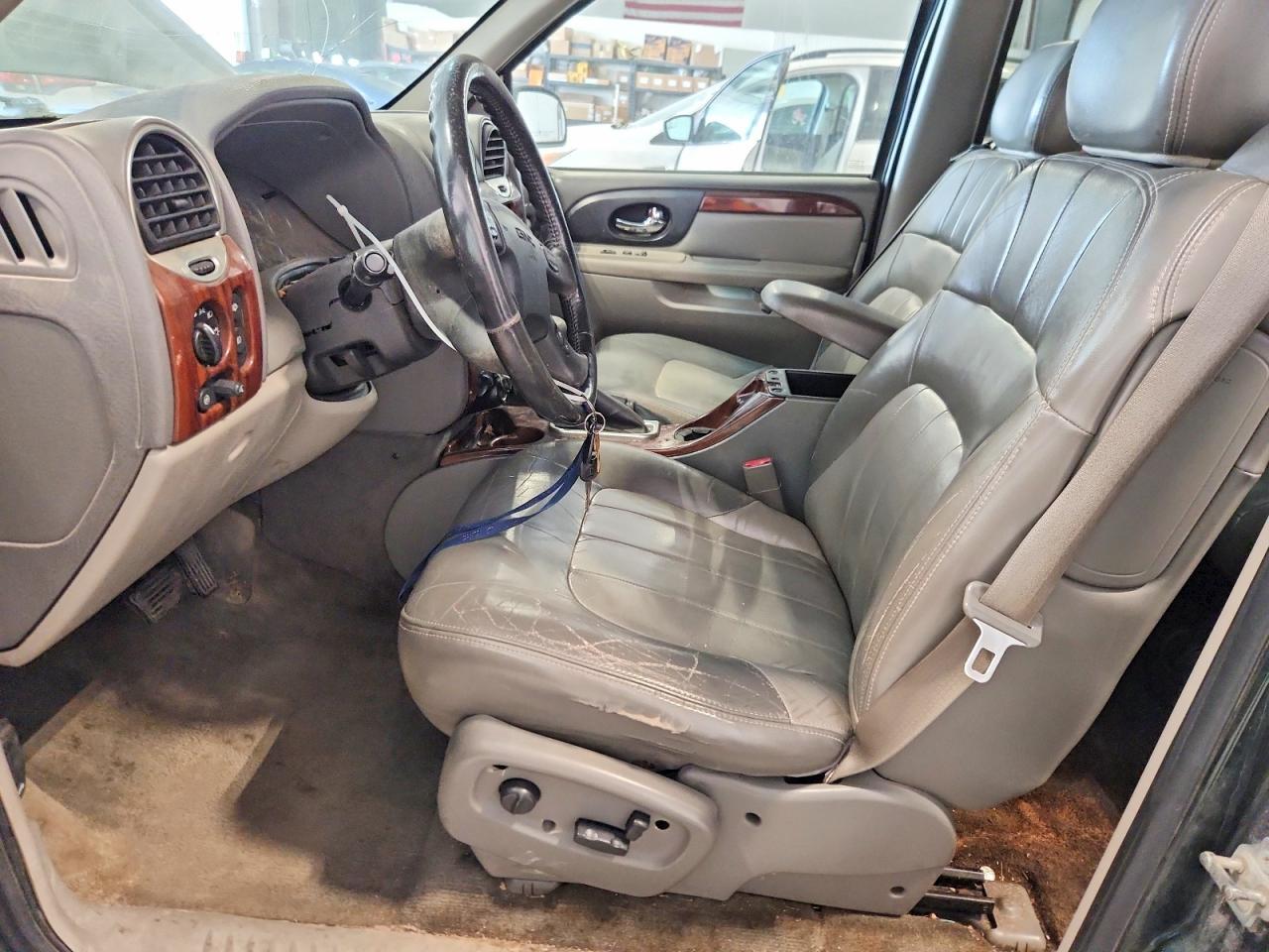 2004 GMC Envoy - Image 7