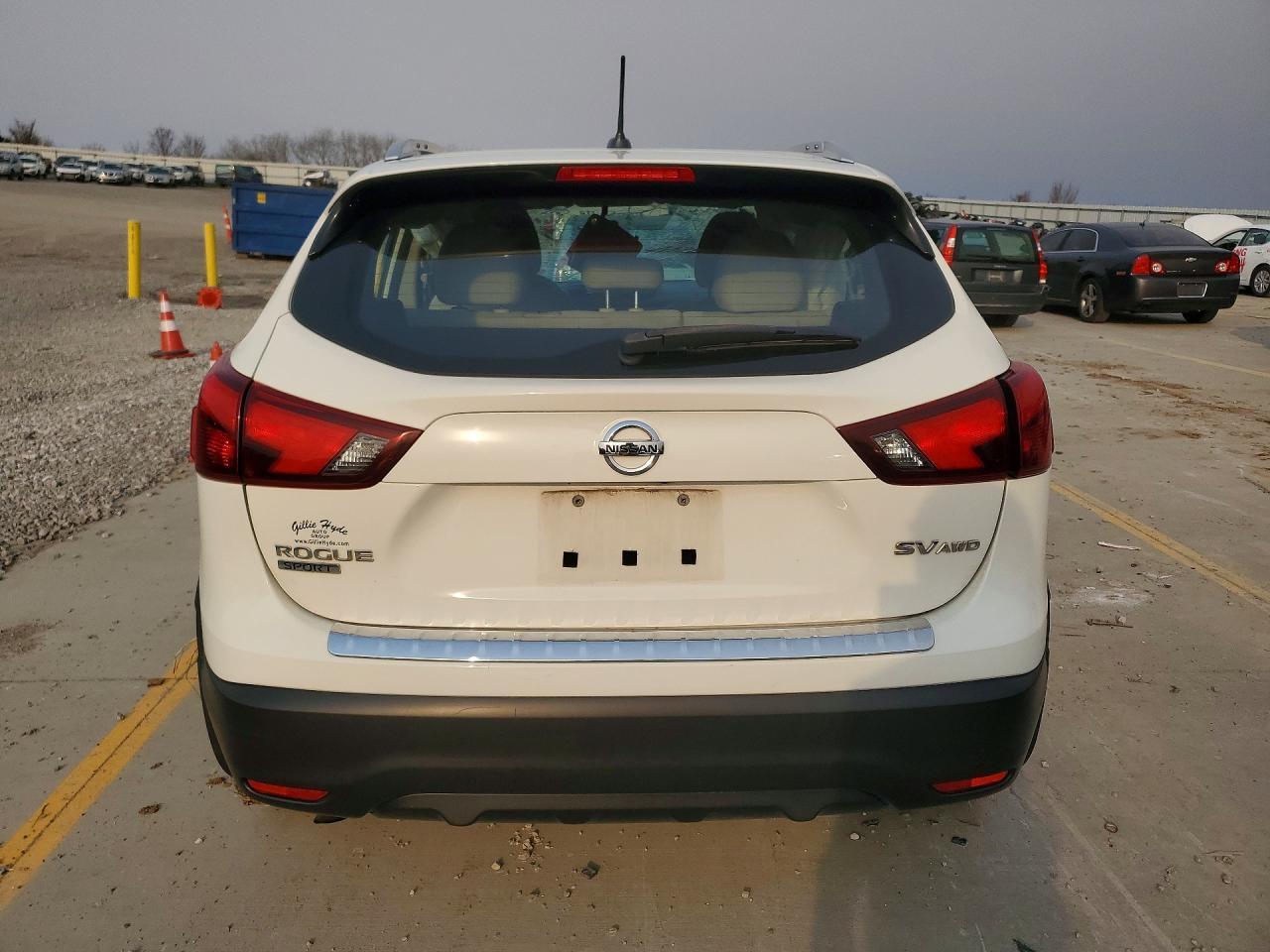 2017 Nissan Rogue Sport Sv - Image 6