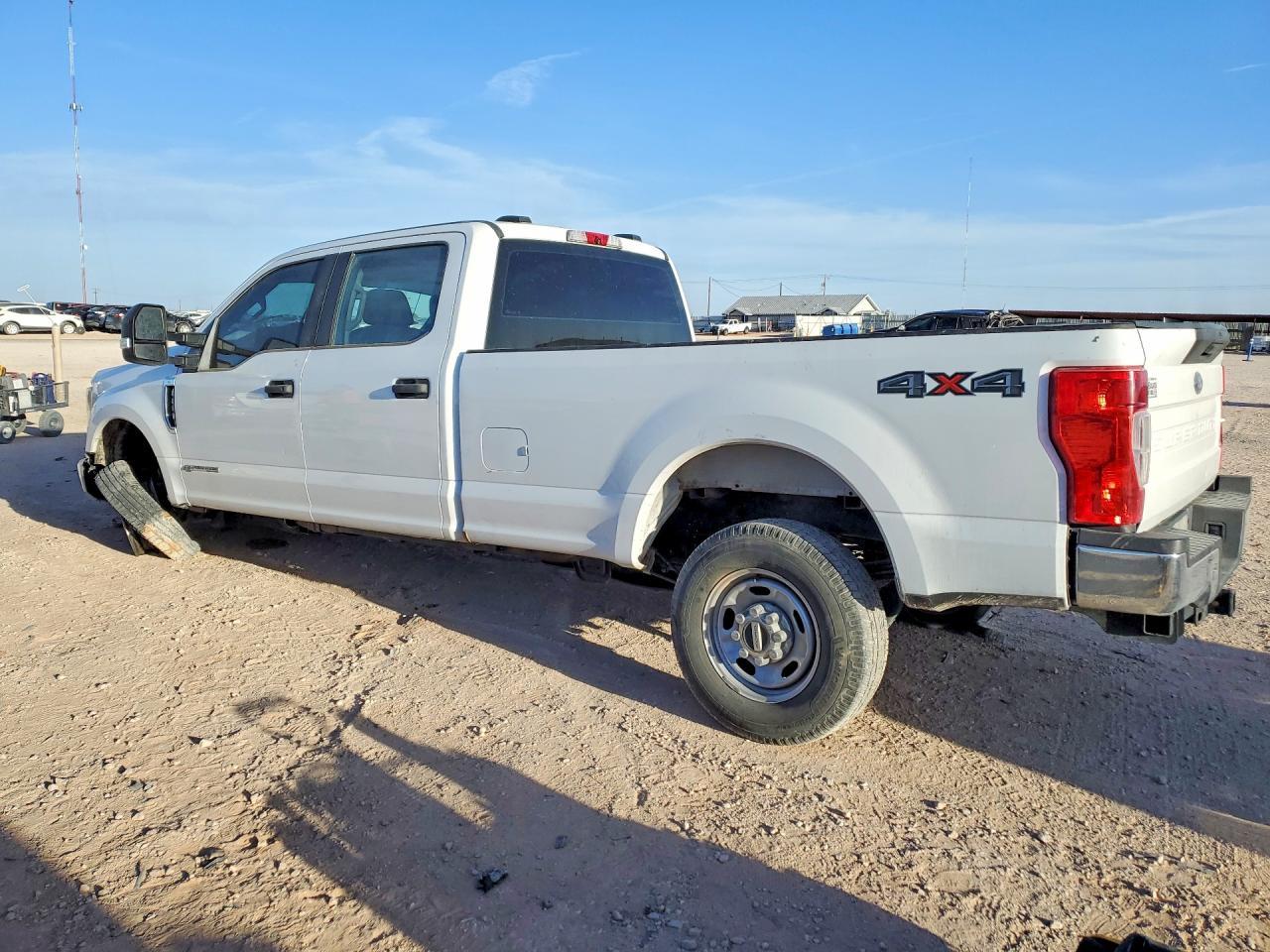 2022 Ford F250 Super Duty - Фото 2