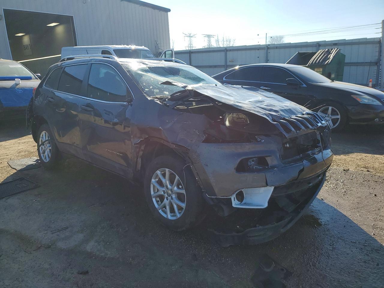 2017 Jeep Cherokee Latitude - Фото 4