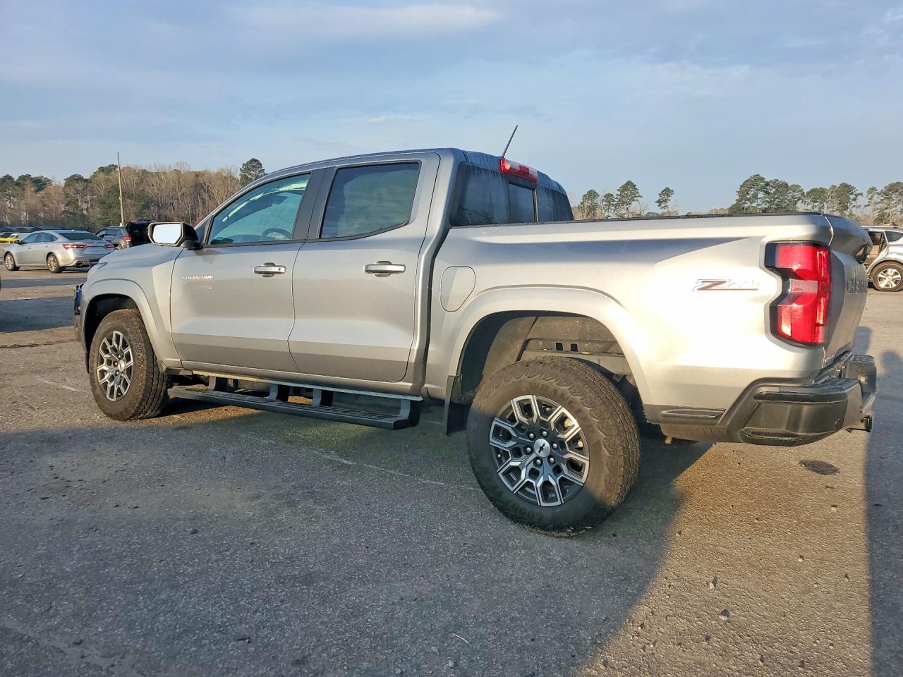 2025 Chev Colorado Z71 - Фото 2
