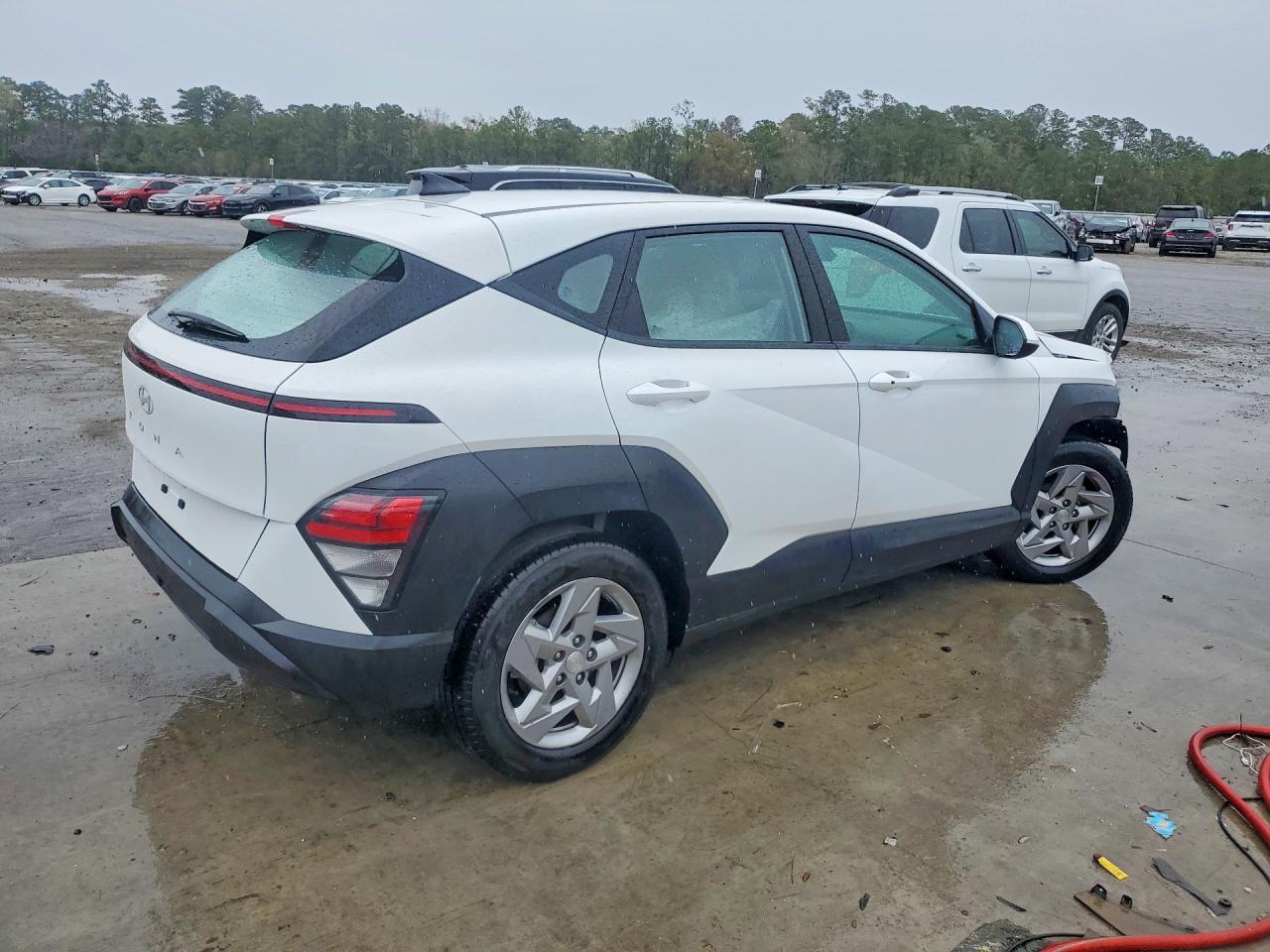 2024 Hyundai Kona Se - Image 3