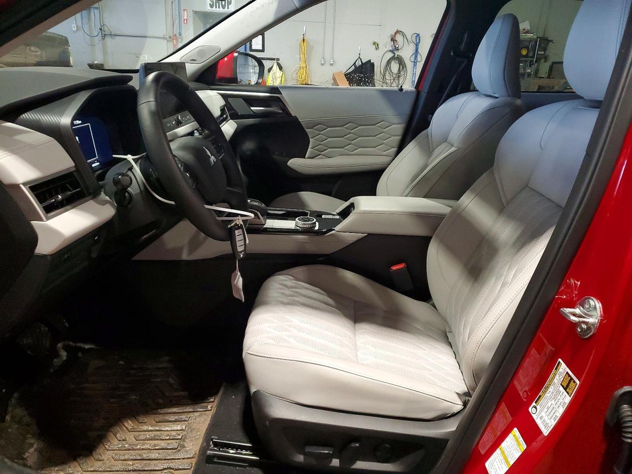 2025 Mitsubishi Outlander Se - Фото 7