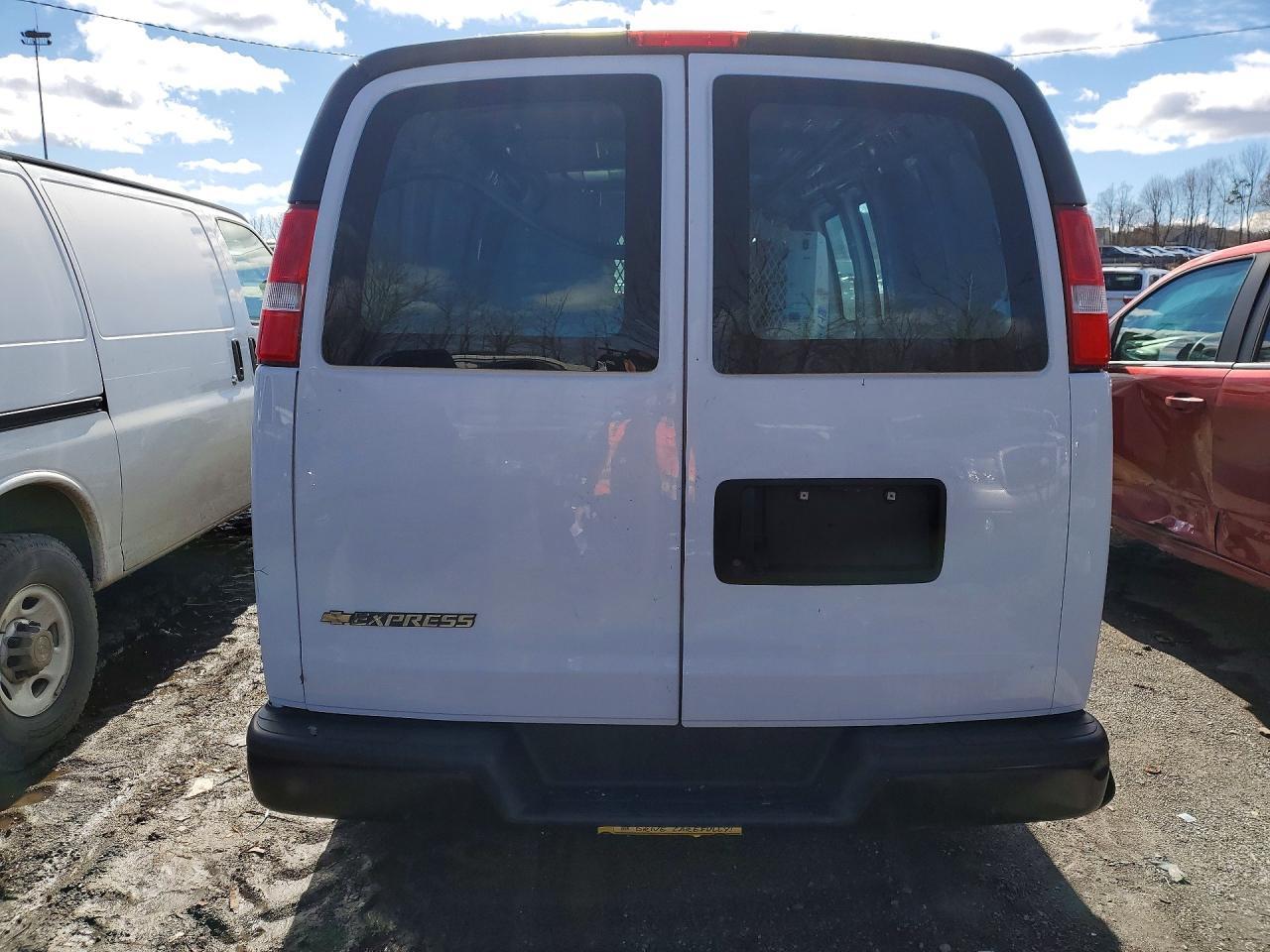 2024 Chevy Express G2500 Cargo * R&D * Pri Fleet * - Фото 6