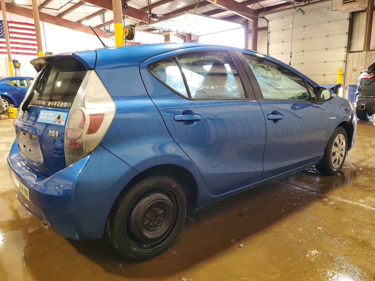 2013 Toyota Prius C Two - Image 3