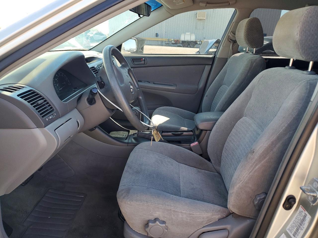 2002 Toyota Camry Le - Image 7