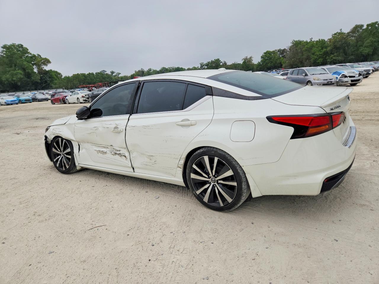 2019 Nissan Altima 2.5 Sr - Image 2