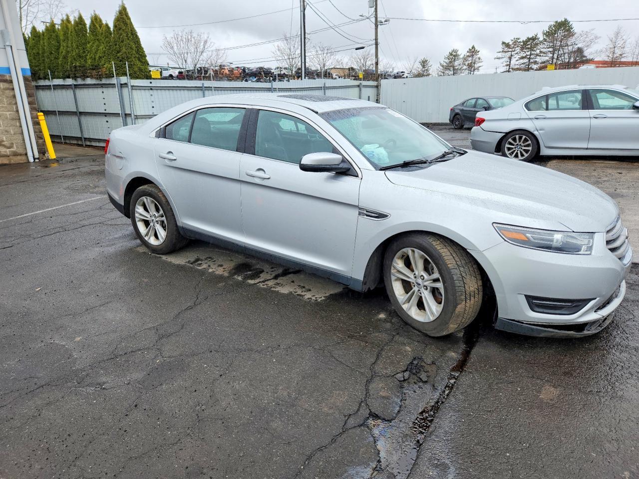 2015 Ford Taurus Sel - Фото 4