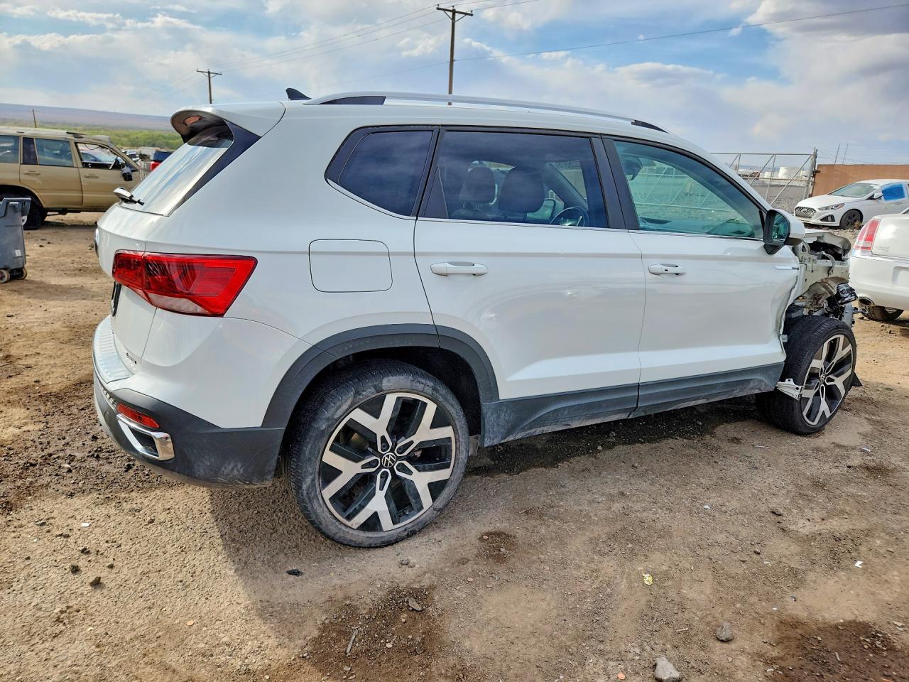 2022 Volkswagen Taos Sel - Image 3