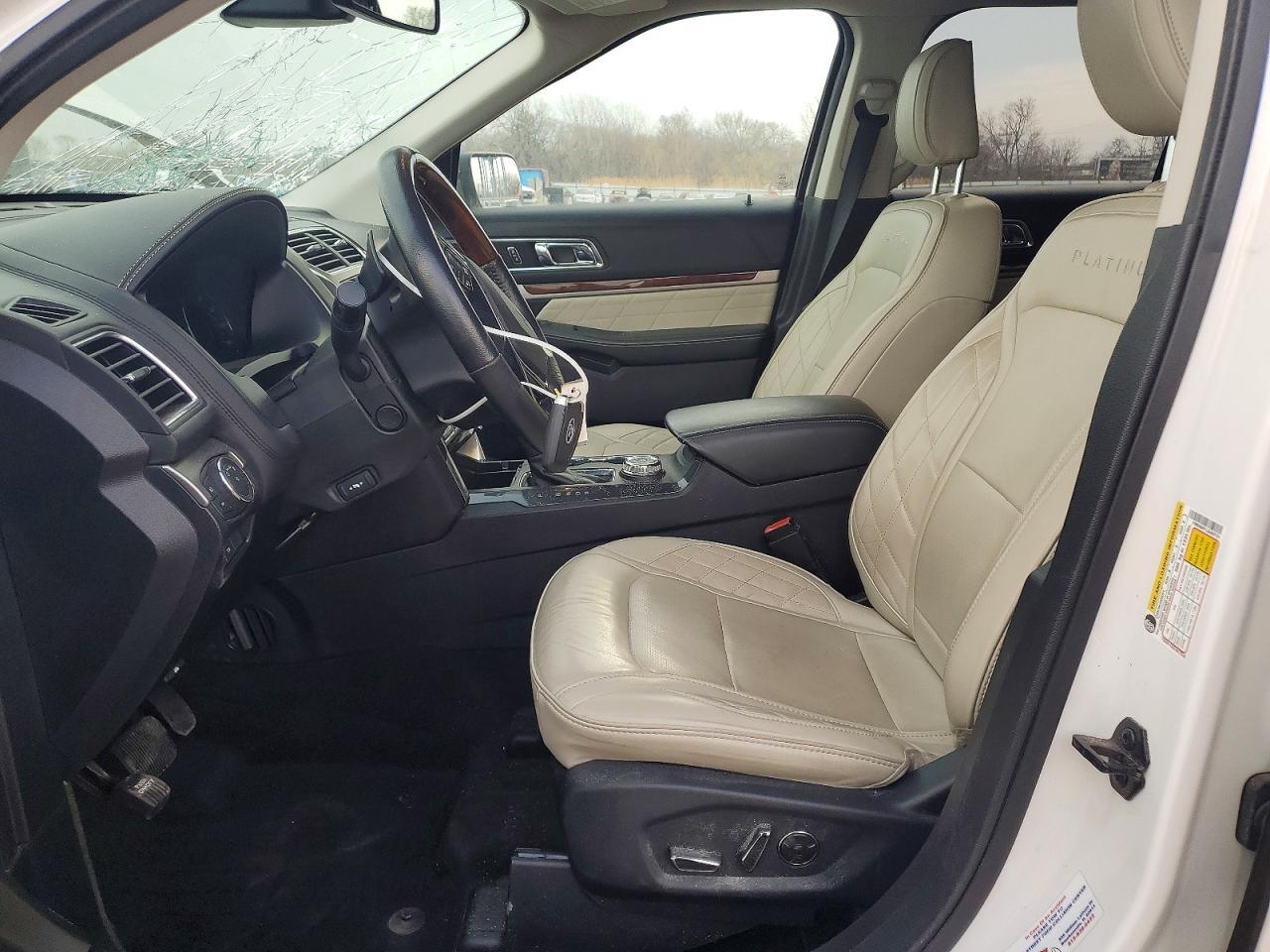2018 Ford Explorer Platinum - Image 7