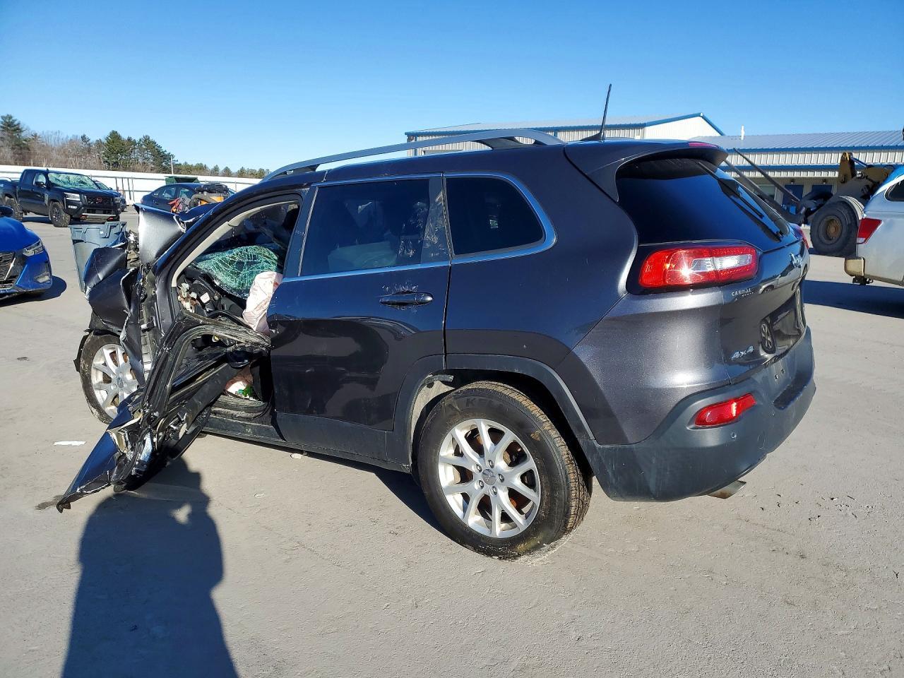 2016 Jeep Cherokee Latitude - Фото 2