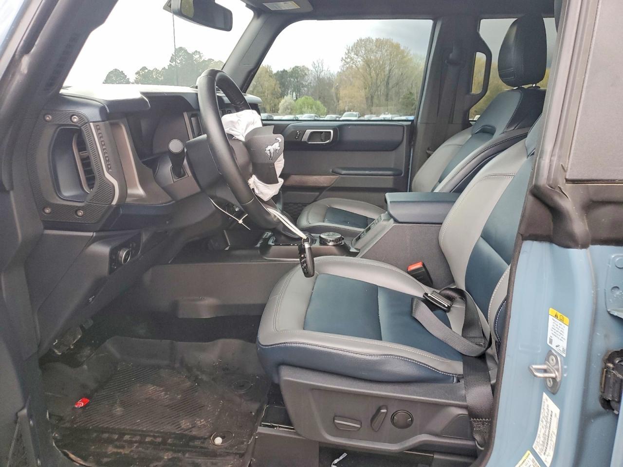 2023 Ford Bronco Base - Image 7