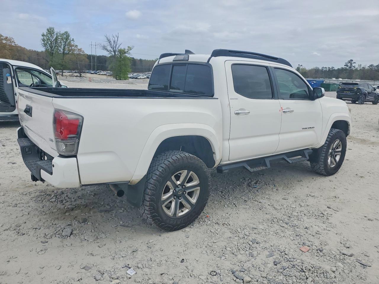 2016 Toyota Tacoma Limited - Фото 3