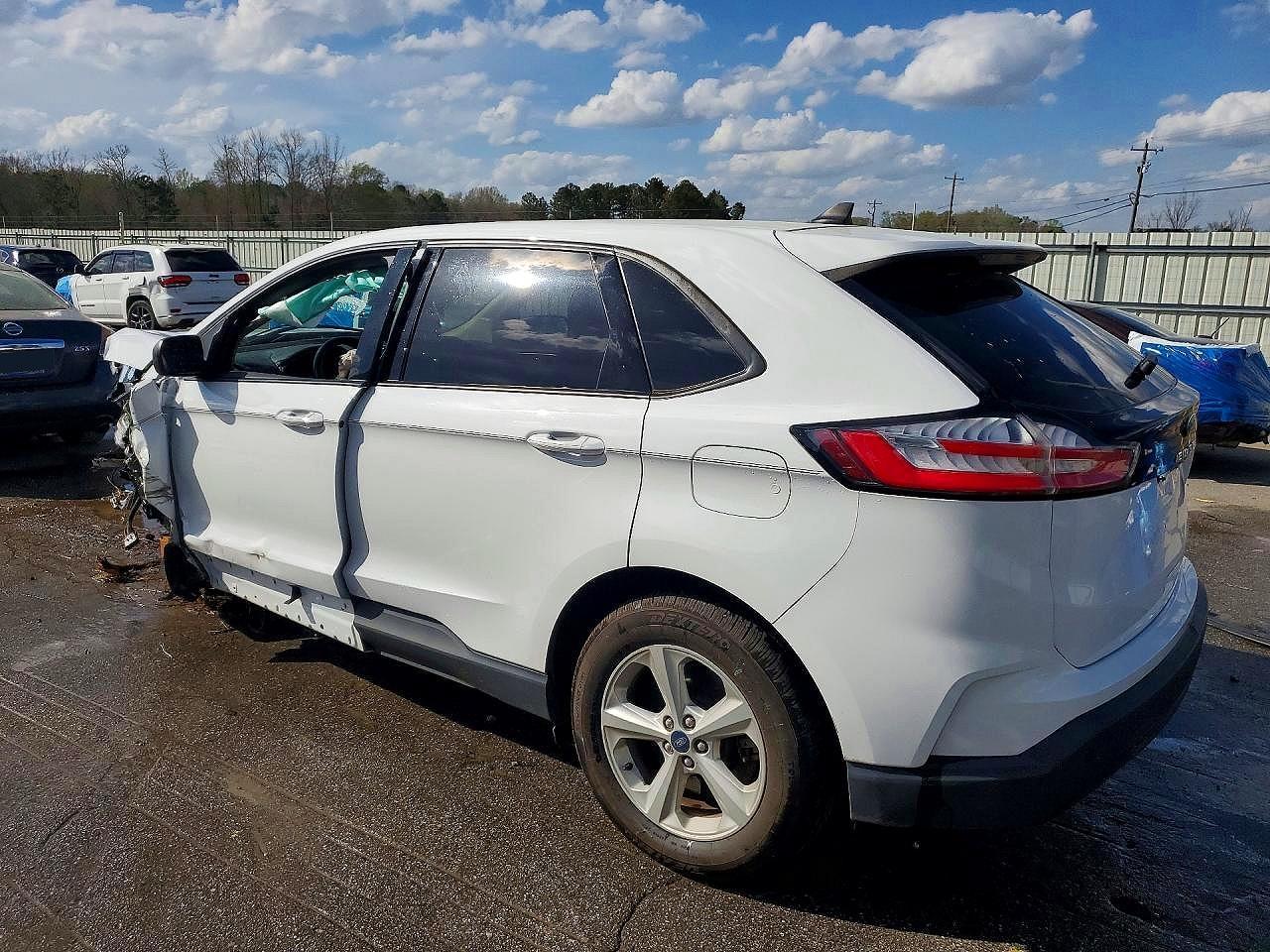 2022 Ford Edge Se - Фото 2
