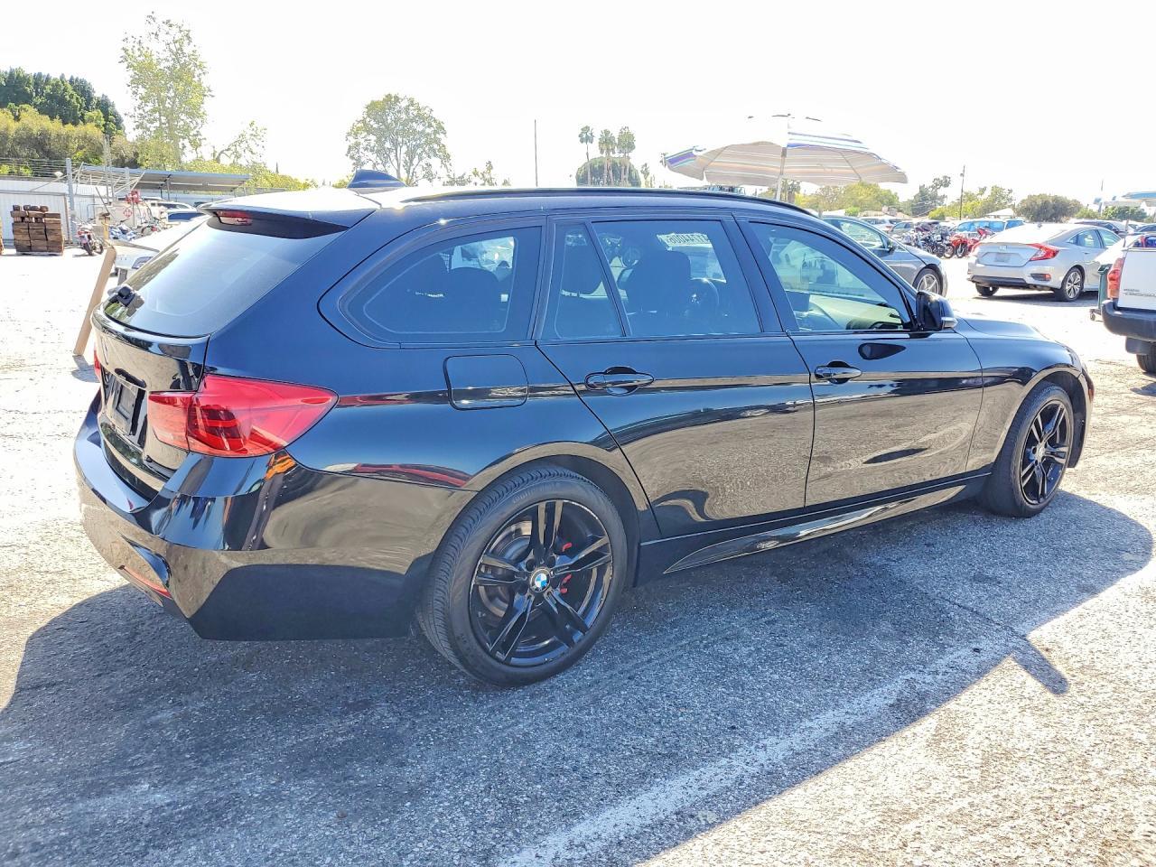 2017 BMW 330 Xi - Image 3
