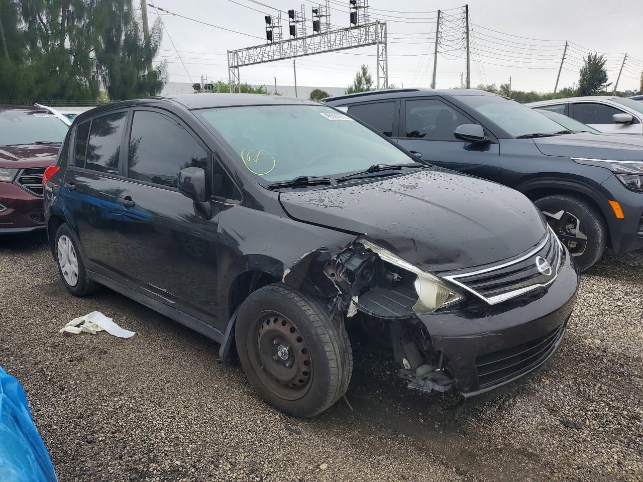 2012 Nissan Versa - Фото 4