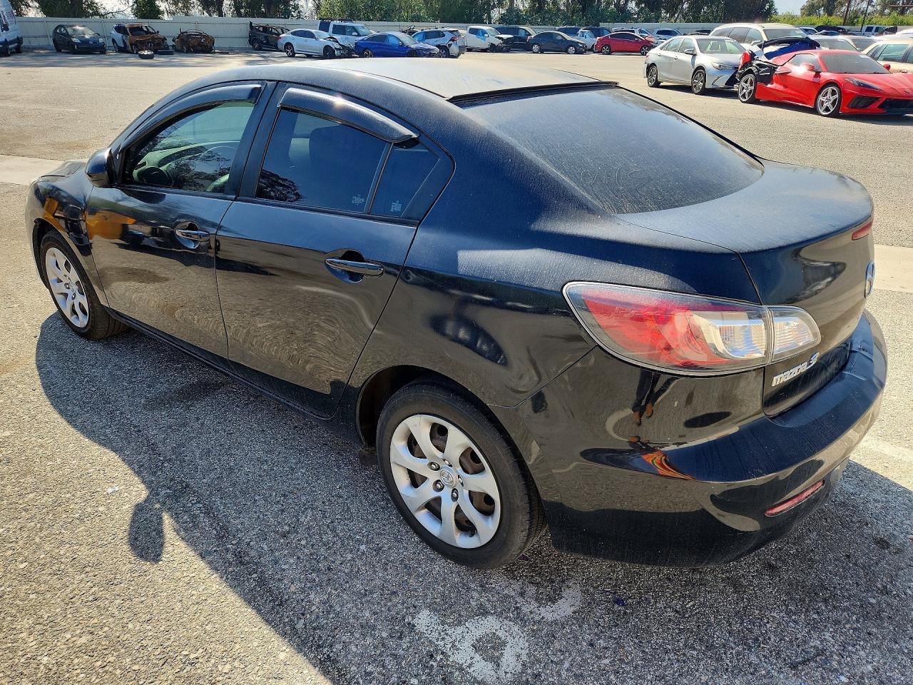 2013 Mazda 3 I - Image 2