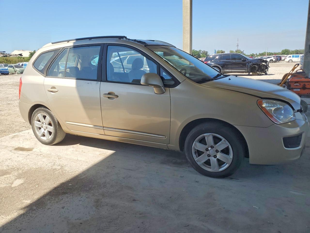 2007 Kia Rondo Lx - Фото 4