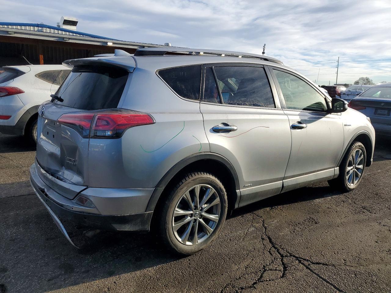 2017 Toyota Rav4 Hybrid Limited - Фото 3