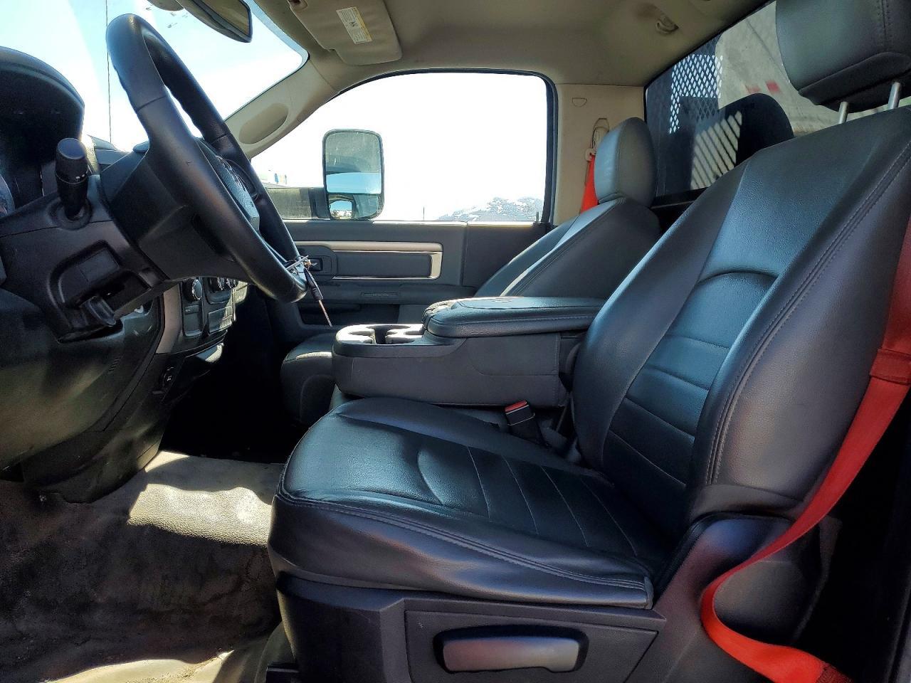 2015 Ram 5500 Flatbed Truck - Фото 7