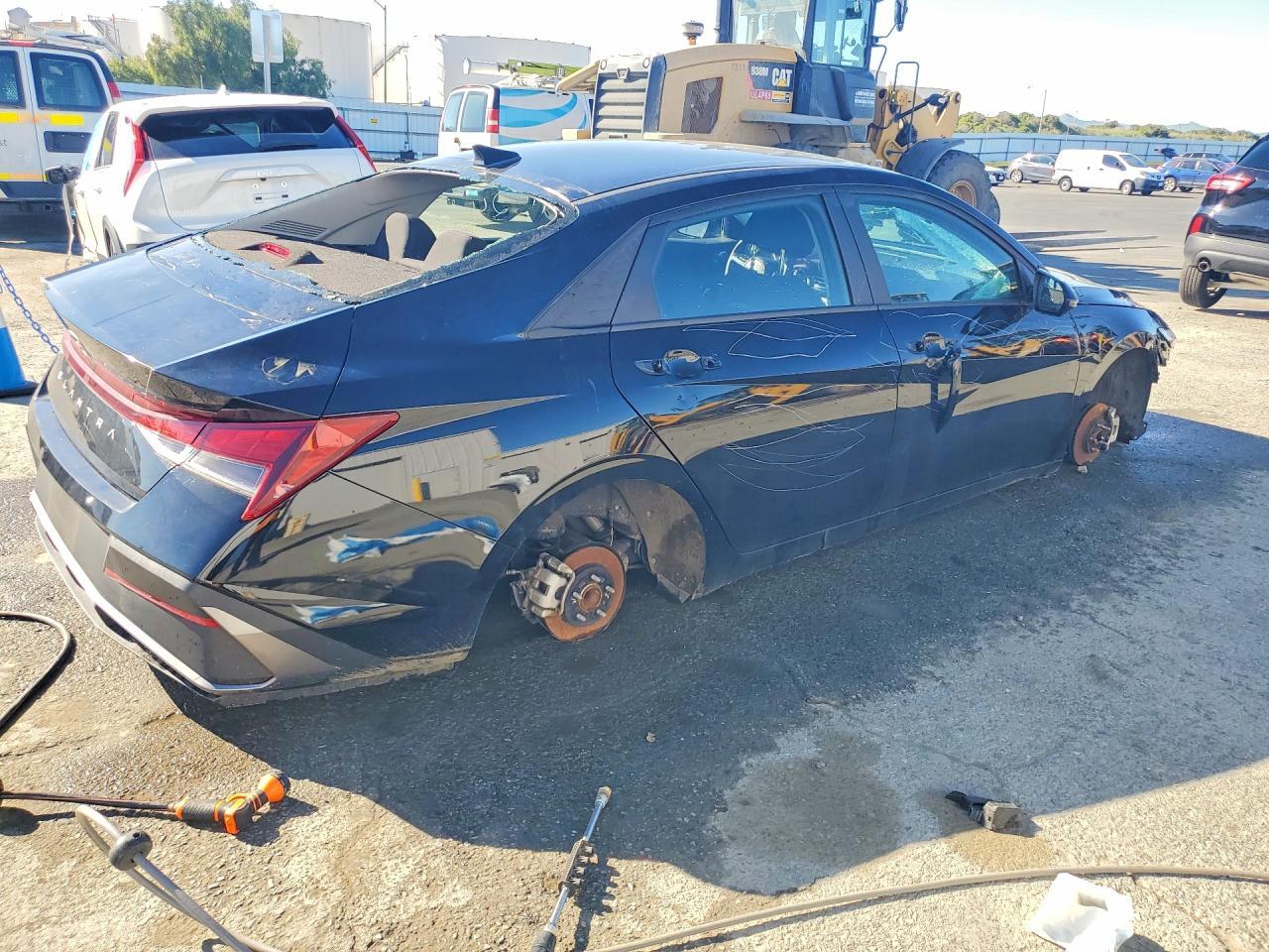 2024 Hyundai Elantra Sel - Фото 3