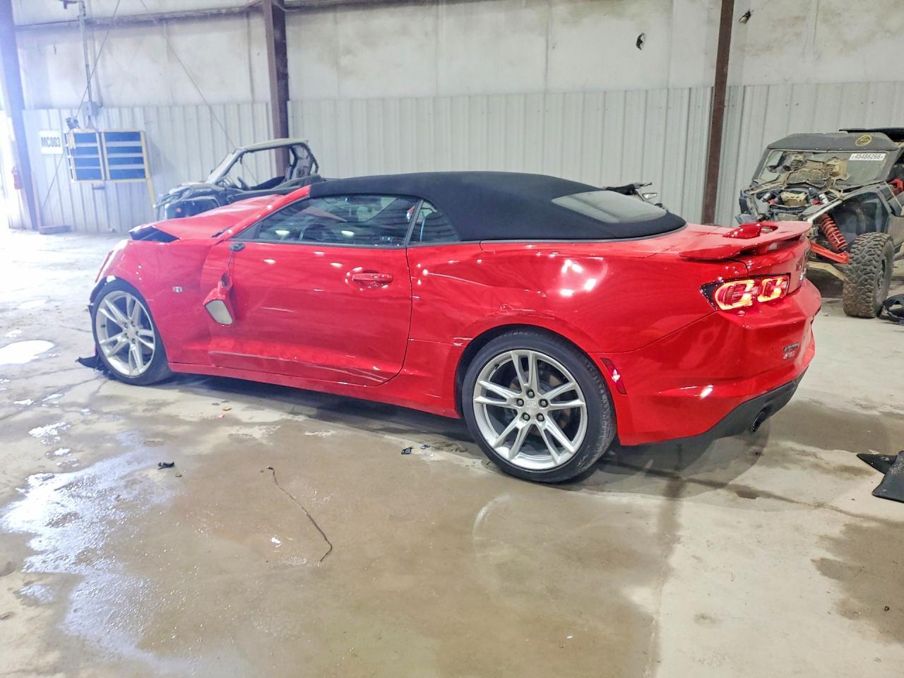 2019 Chevrolet Camaro Lt - Image 2