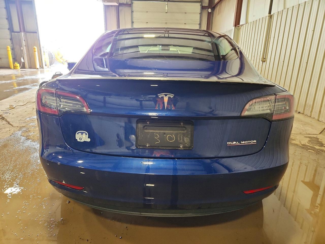 2022 Tesla Model 3 - Фото 6