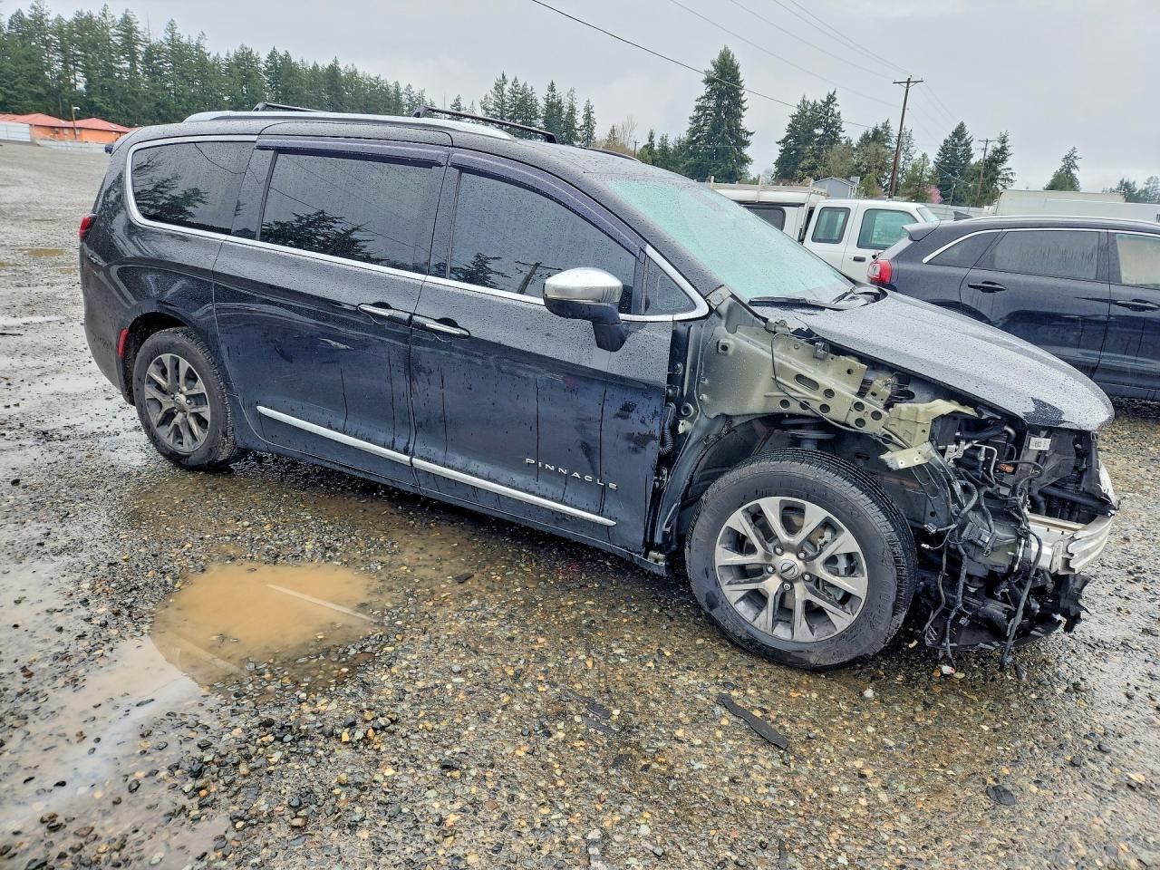 2022 Chrysler Pacifica Hybrid Pinnacle - Image 5