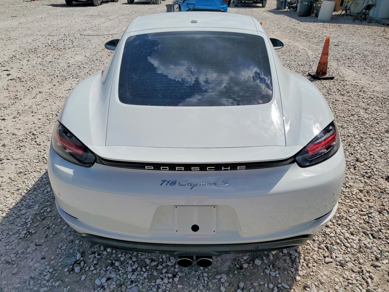 2018 Porsche Cayman S - Image 6