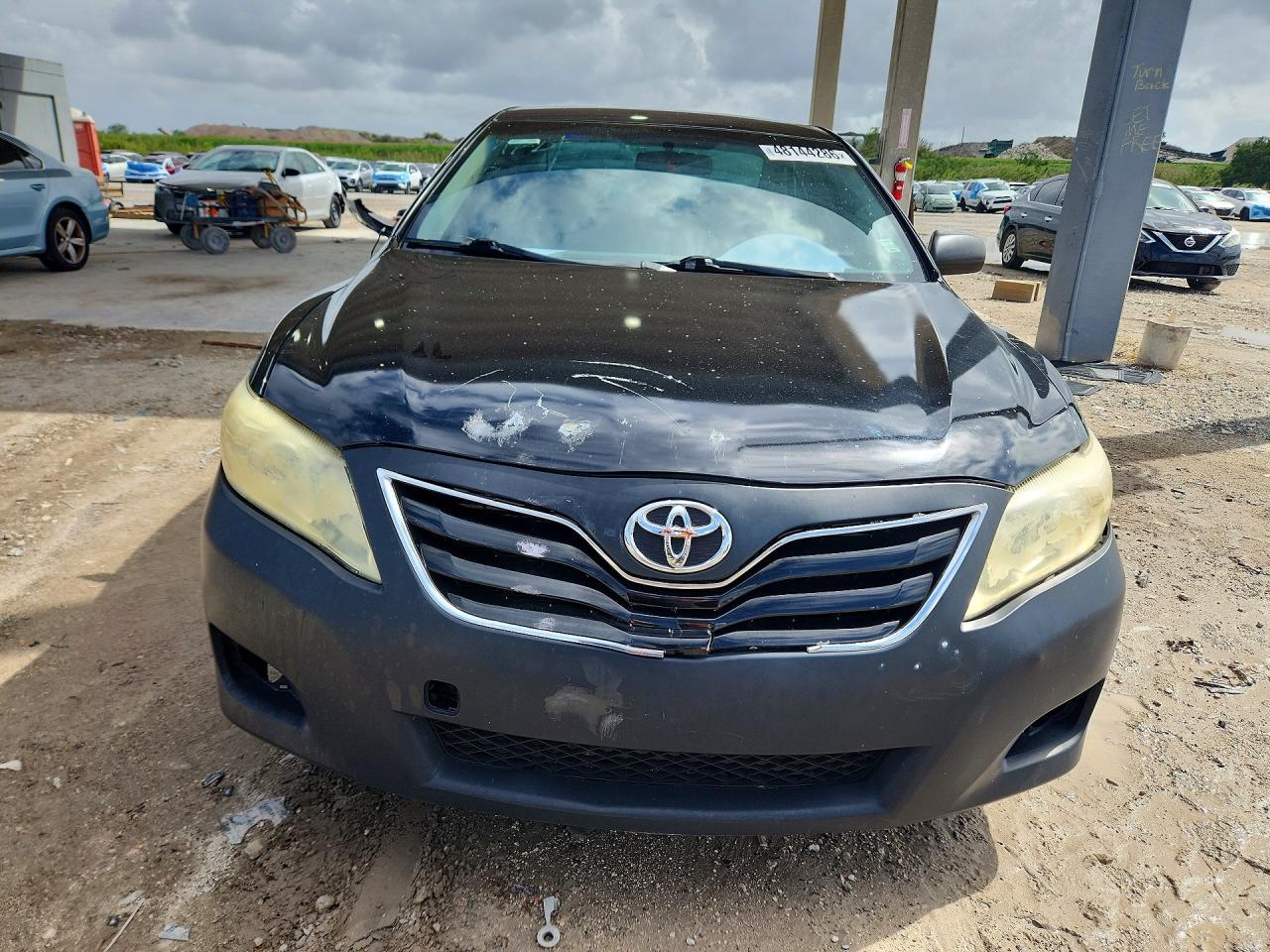 2011 Toyota Camry Base - Фото 5