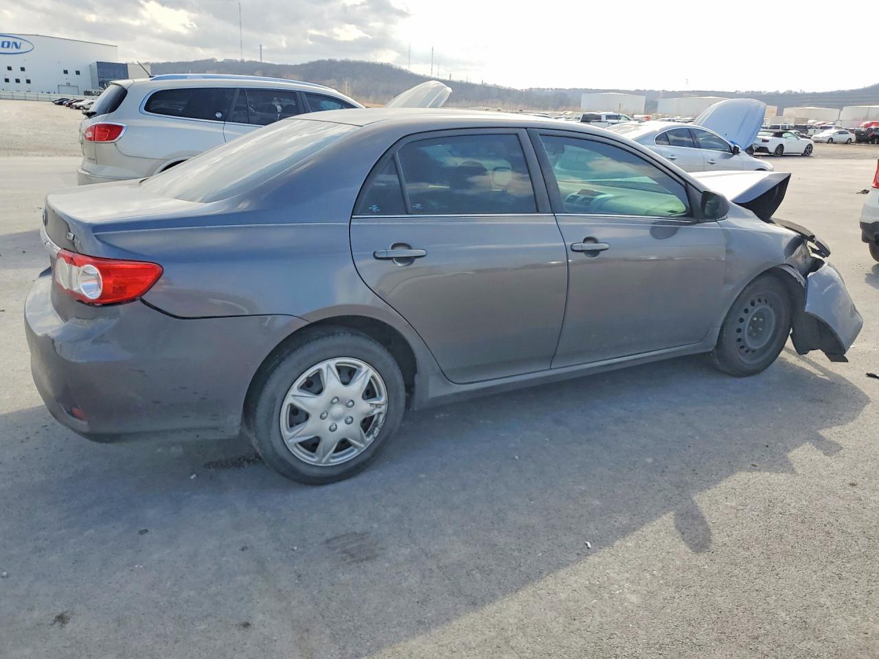 2013 Toyota Corolla Le - Фото 3