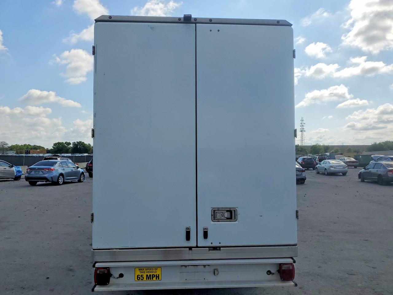 2020 Ford Transit Delivery Truck - Фото 6