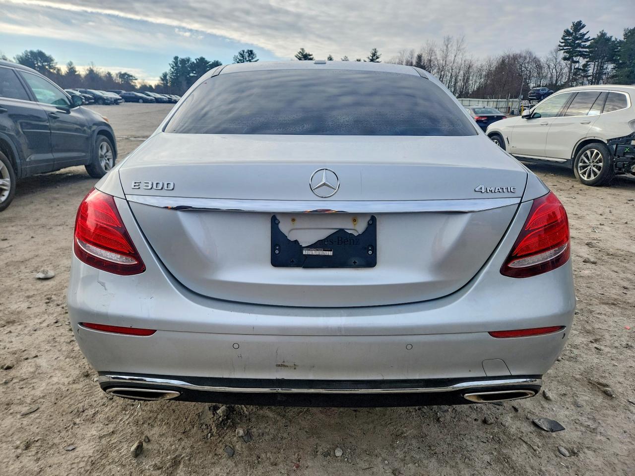 2017 Mercedes-Benz E 300 4Matic - Фото 6
