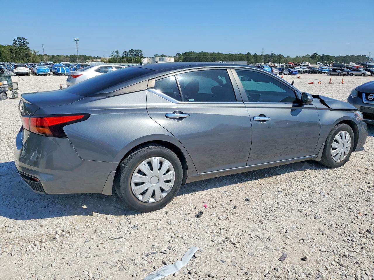 2019 Nissan Altima 2.5 S - Фото 3
