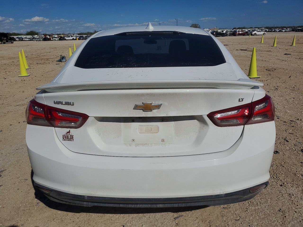 2022 Chevrolet Malibu Lt - Фото 6