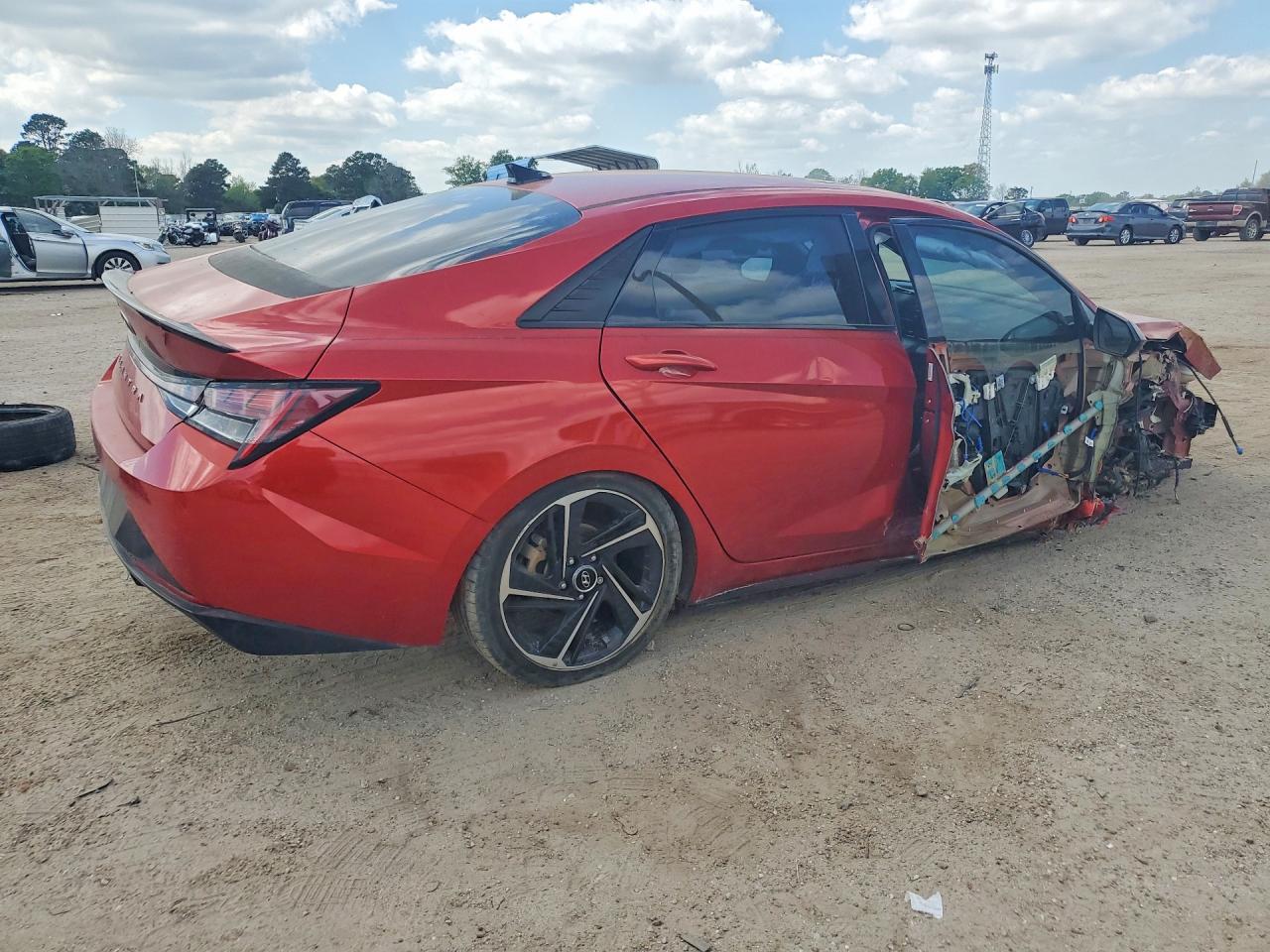 2022 Hyundai Elantra N Line - Фото 3