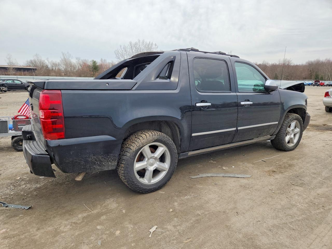 2012 Chevrolet Avalanche Ltz - Фото 3