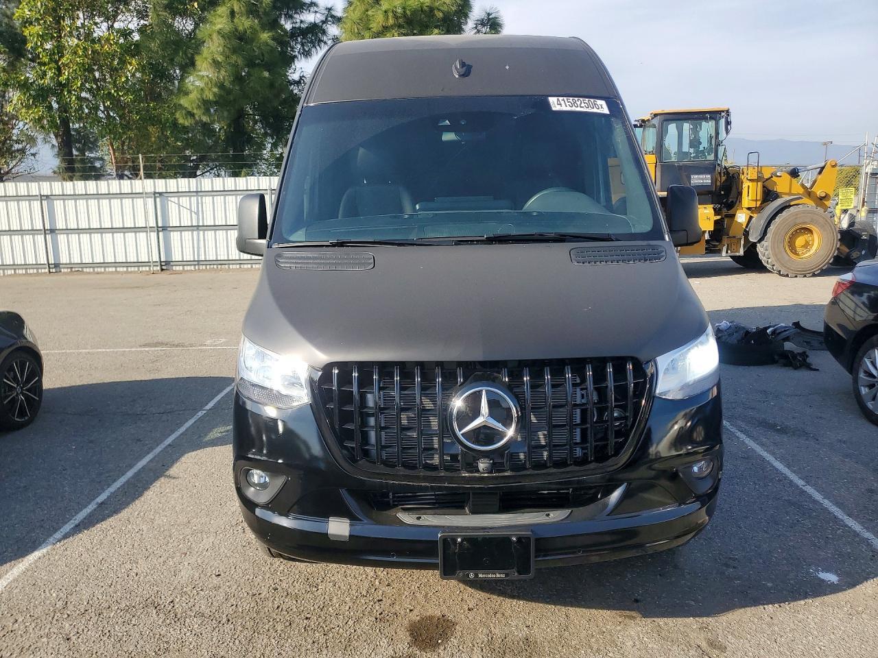 2023 Mercedes-Benz Sprinter 2500 - Image 5