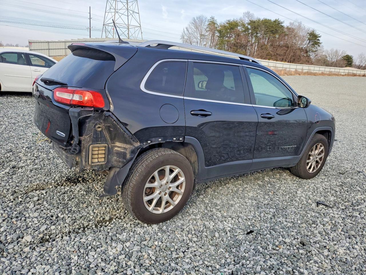 2018 Jeep Cherokee Latitude - Image 3
